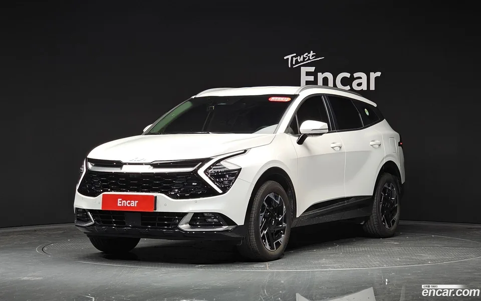 Kia Sportage 1.6 2WD 2023 — фото 1, купить с доставкой в Москву