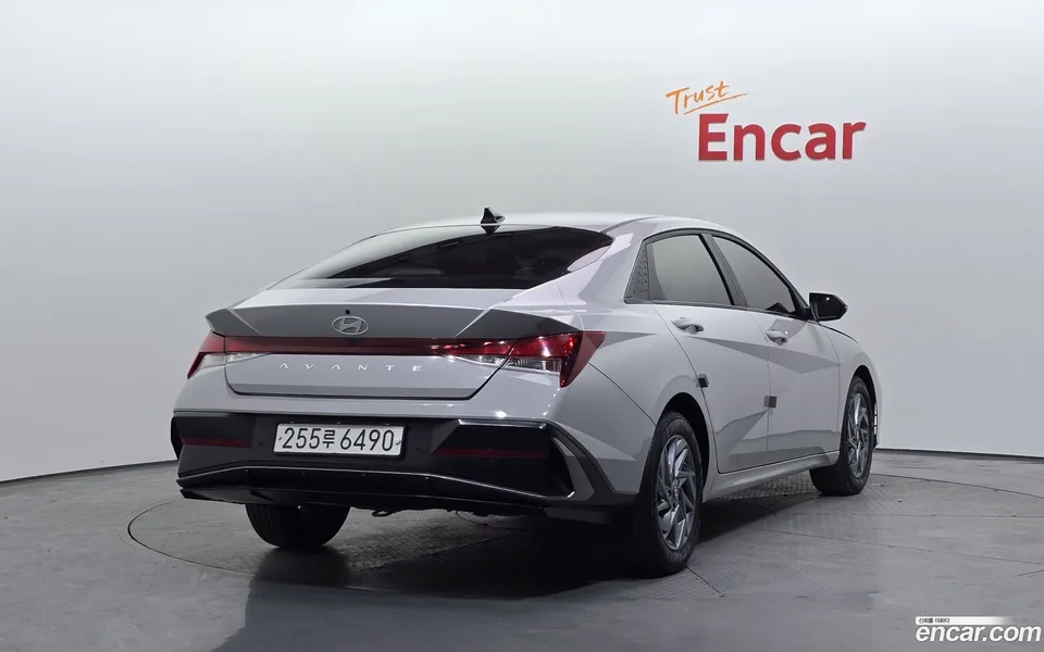 Hyundai Avante CN7 1.6 2024 — миниатюра 2