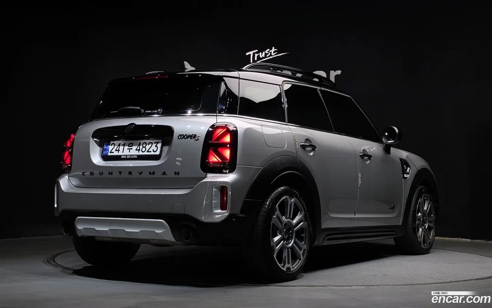 MINI Cooper S Countryman ALL4 2023 — миниатюра 2