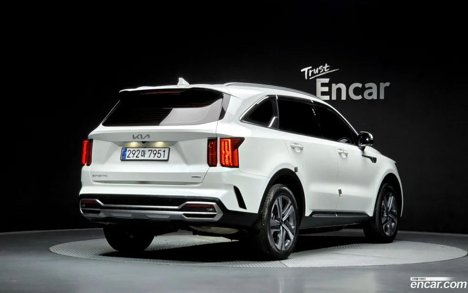 Kia Sorento HEV 1.6 2WD 2022 — миниатюра 2