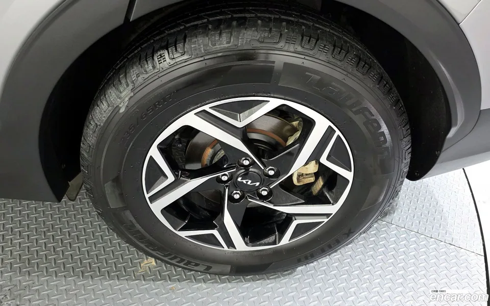 Kia Sportage 2.0 4WD 2023 — миниатюра 5
