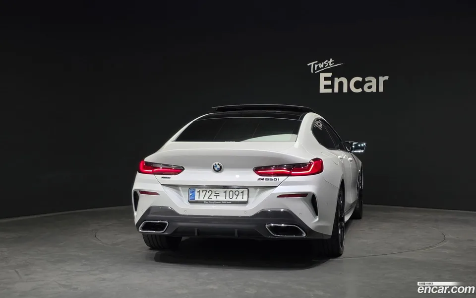 BMW 8 Series M850i xDrive 2023 — миниатюра 4