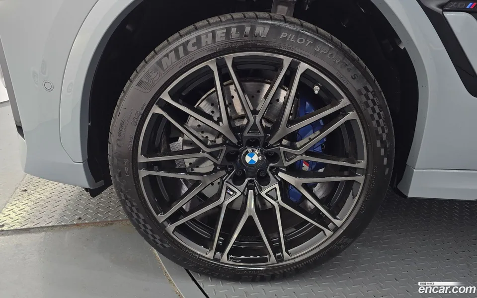 BMW X6 M 4.4 2024 — миниатюра 5