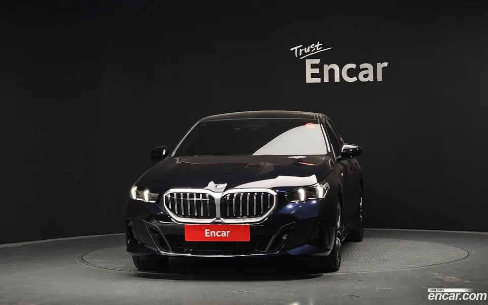 BMW 5 Series 520i M 2025 — миниатюра 3