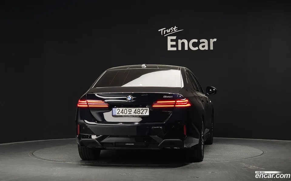 BMW 5 Series 520i M 2025 — миниатюра 4
