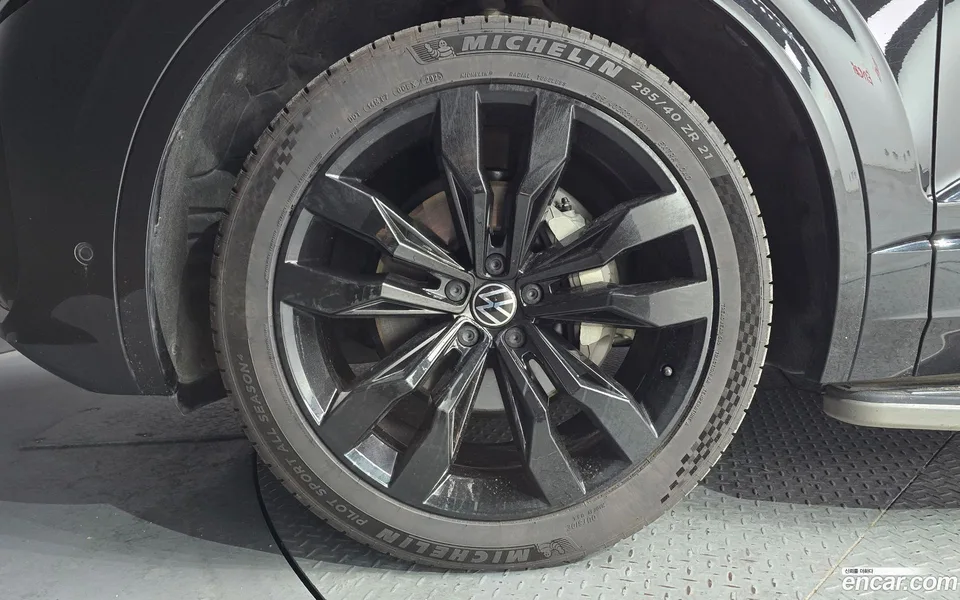 Volkswagen Touareg 3.0 TDI R-Line 2023 — миниатюра 5
