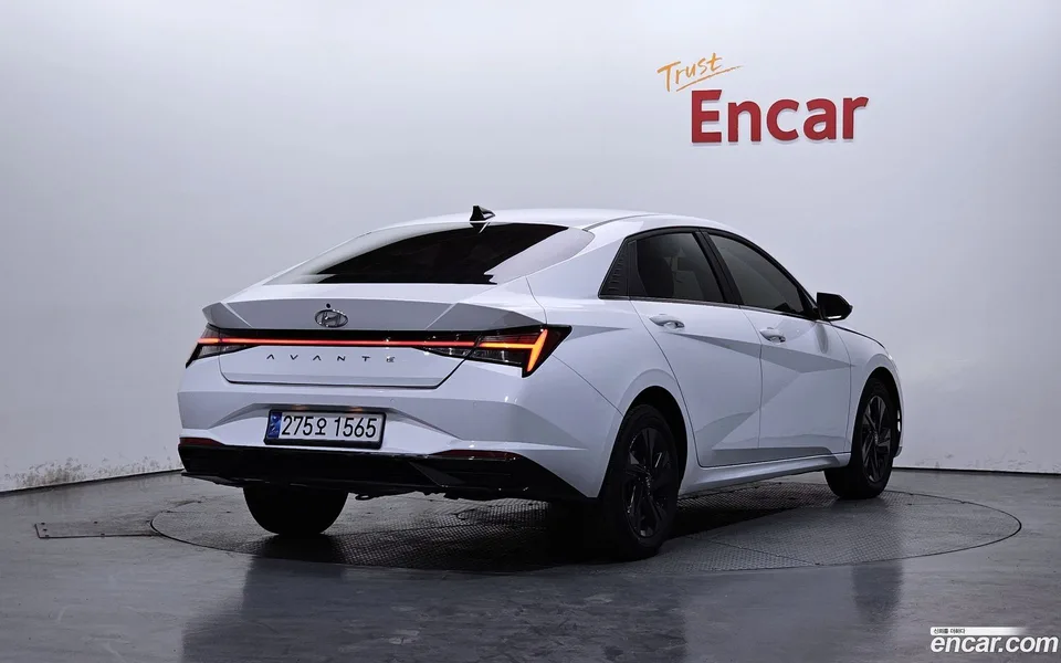Hyundai Avante 1.6 2022 — миниатюра 2