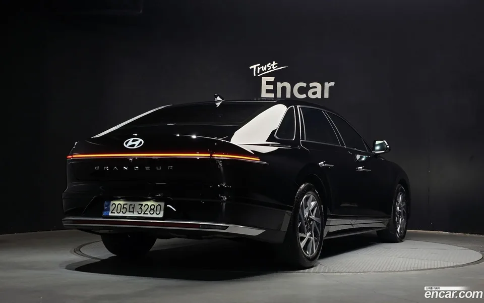 Hyundai Grandeur Hybrid 2024 — миниатюра 2