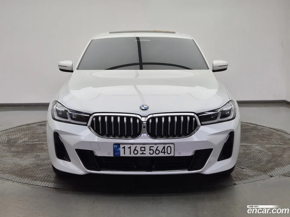 BMW 6 Series GT 630i xDrive M 2023 — миниатюра 2