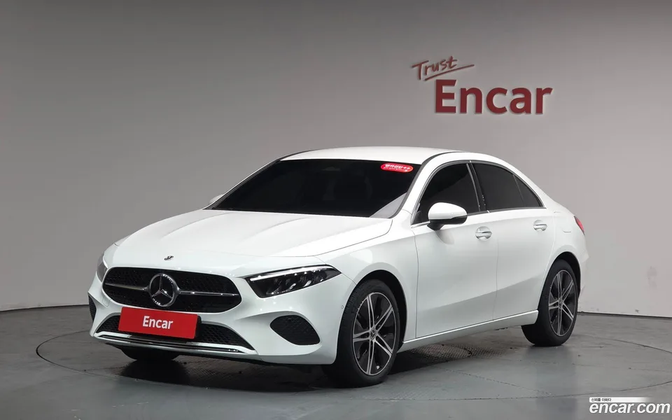 Mercedes-Benz A-Class A220 2025 — фото 1, купить с доставкой в Москву