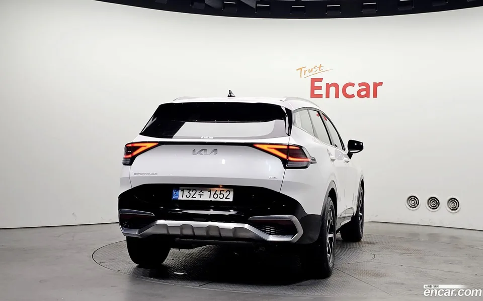 Kia Sportage Hybrid 2WD 2022 — миниатюра 4