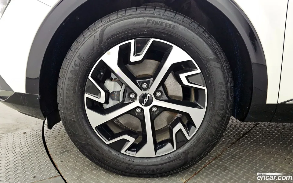Kia Sportage Hybrid 2WD 2022 — миниатюра 5