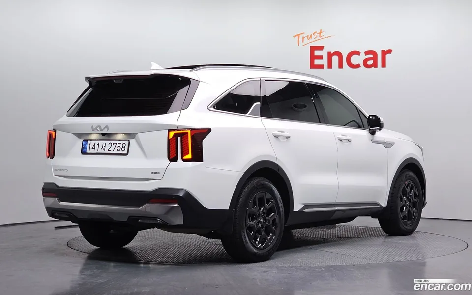 Kia Sorento HEV 1.6 4WD 2023 — миниатюра 2