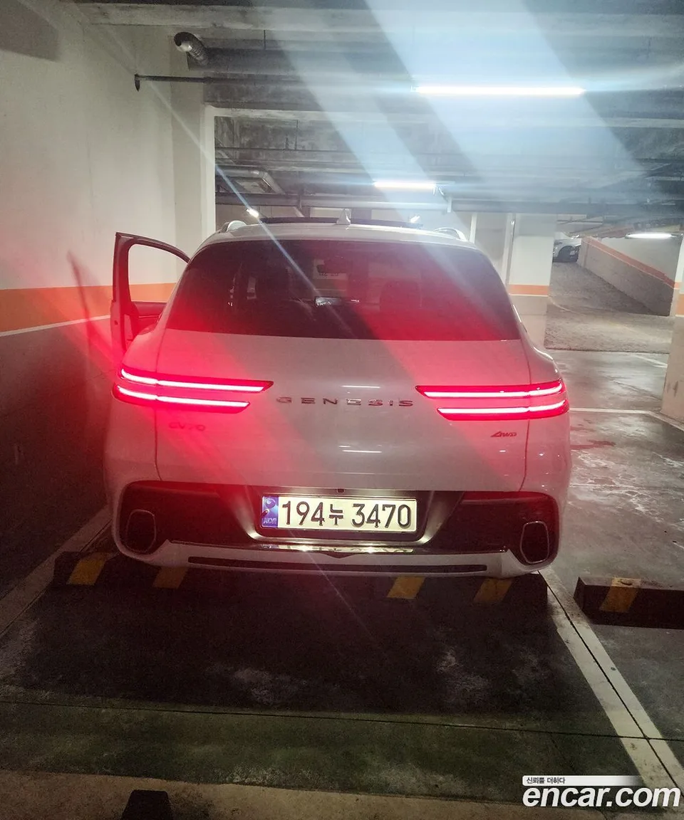 Genesis GV70 2.5T AWD 2023 — миниатюра 2