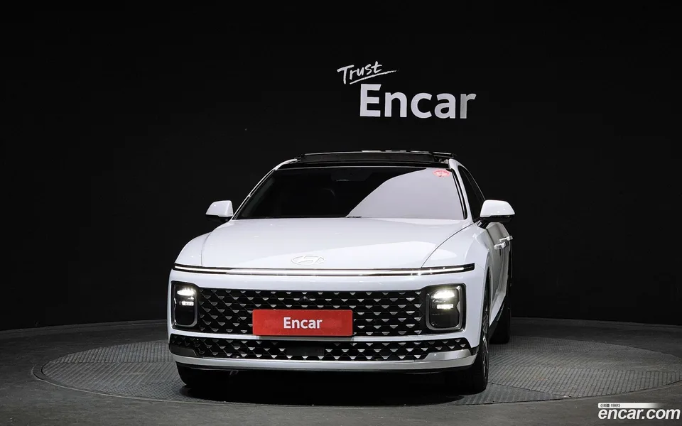 Hyundai Grandeur Hybrid 2023 — миниатюра 3