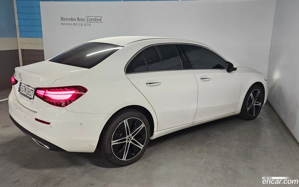 Mercedes-Benz A-Class A220 2024 — миниатюра 3