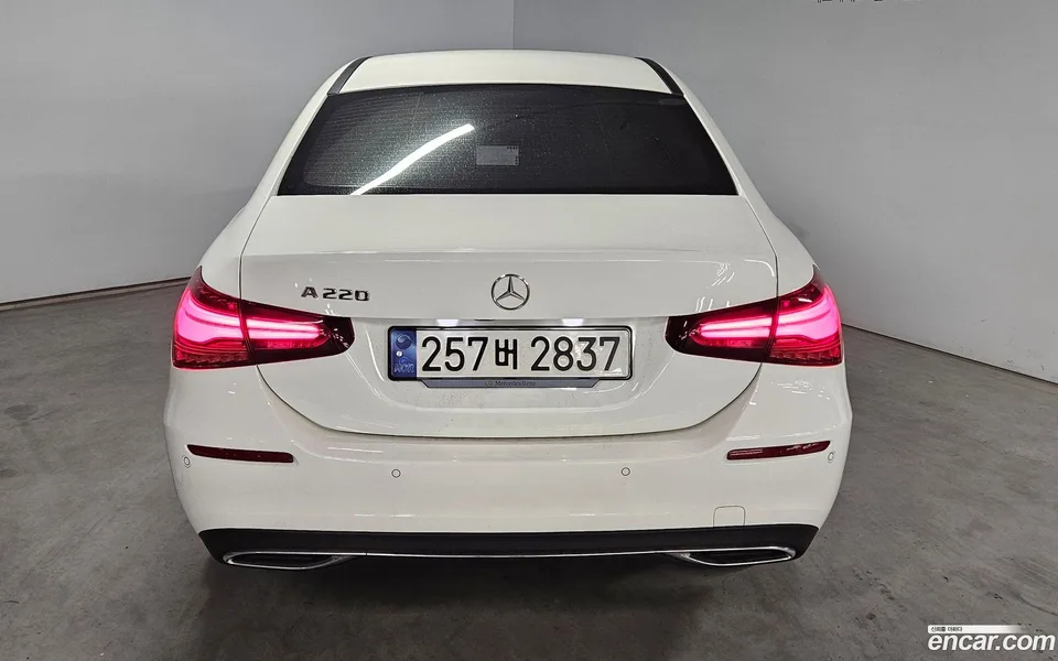 Mercedes-Benz A-Class A220 2024 — миниатюра 4