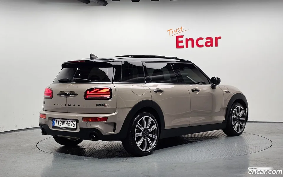 MINI Cooper S Clubman 2022 — миниатюра 2