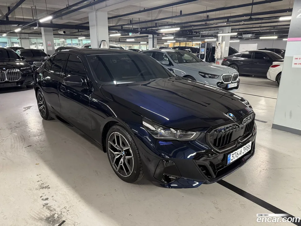 BMW 5 Series (G60) 523d M 2026 — фото 1, купить с доставкой в Москву