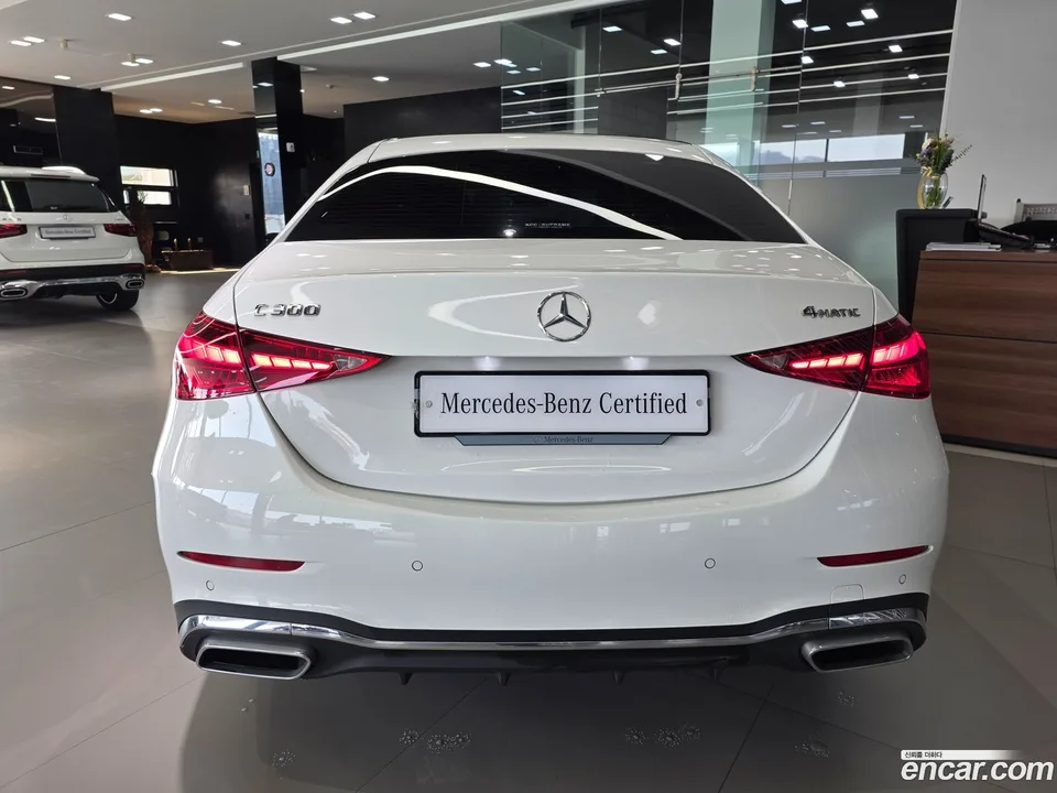 Mercedes-Benz C-Class C300 4MATIC AMG Line 2023 — миниатюра 4