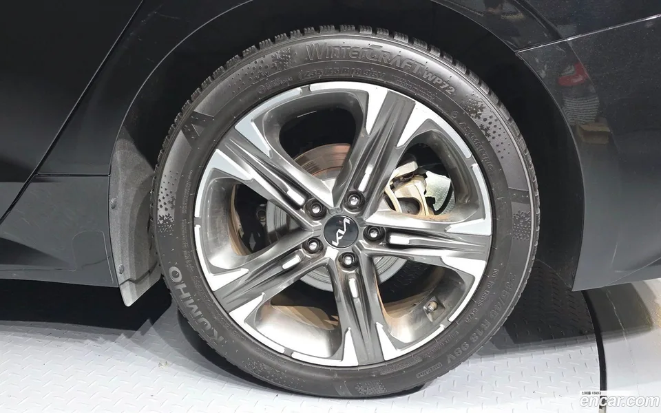 Kia K5 Hybrid 2023 — миниатюра 5