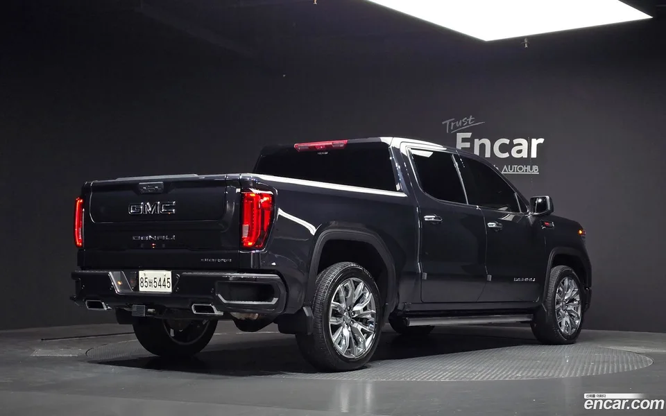 GMC Sierra -X 2023 — миниатюра 2