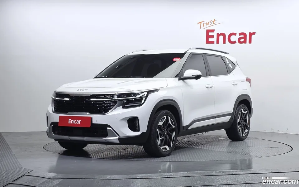 Kia Seltos 1.6 2WD 2024 — фото 1, купить с доставкой в Москву