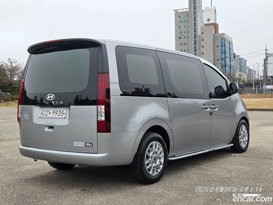 Hyundai Staria 3 2024 — миниатюра 2