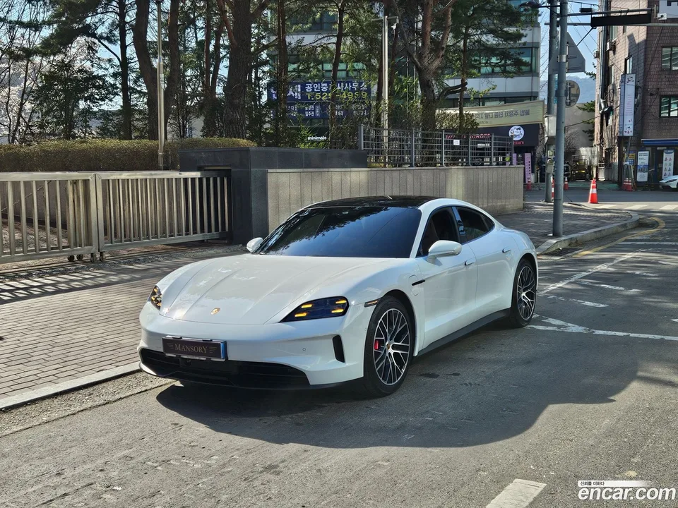 Porsche Taycan 4S 2025 — фото 1, купить с доставкой в Москву