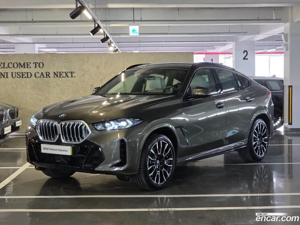 BMW X6 xDrive40i M 2025 — фото 1, купить с доставкой в Москву