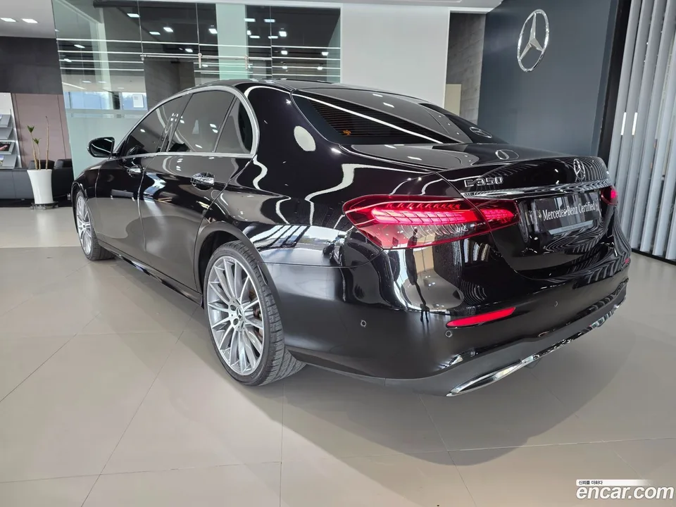 Mercedes-Benz E-Class E350 4MATIC AMG Line 2022 — миниатюра 2