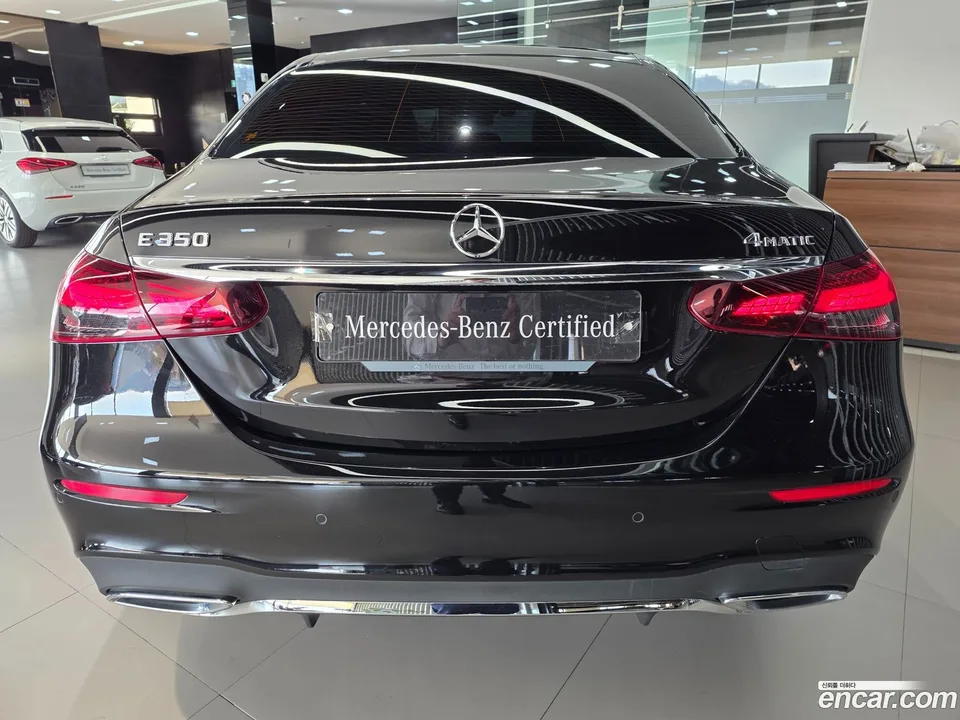 Mercedes-Benz E-Class E350 4MATIC AMG Line 2022 — миниатюра 4