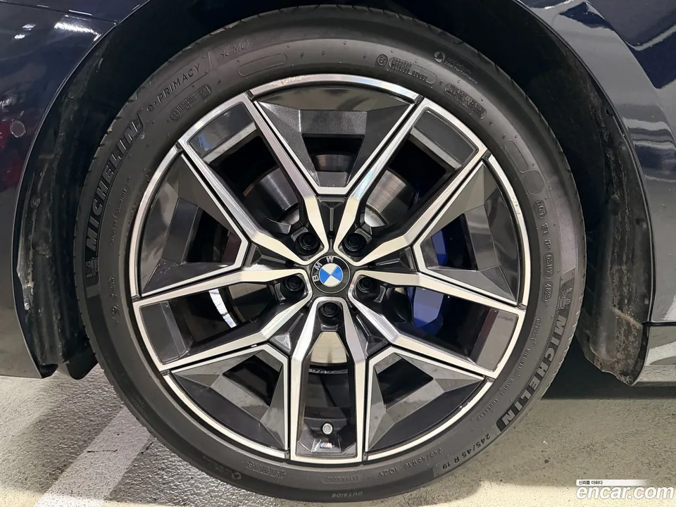 BMW 5 Series 520i M 2024 — миниатюра 5