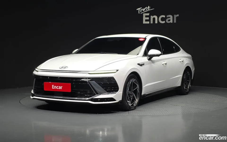 Hyundai Sonata The Edge Hybrid 2023 — фото 1, купить с доставкой в Москву