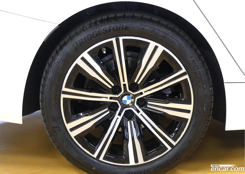 BMW 3 Series 320d 2025 — миниатюра 5