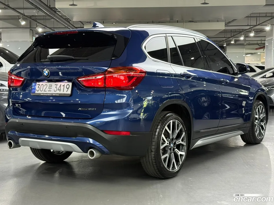 BMW X1 xDrive 20i xLine 2022 — миниатюра 2
