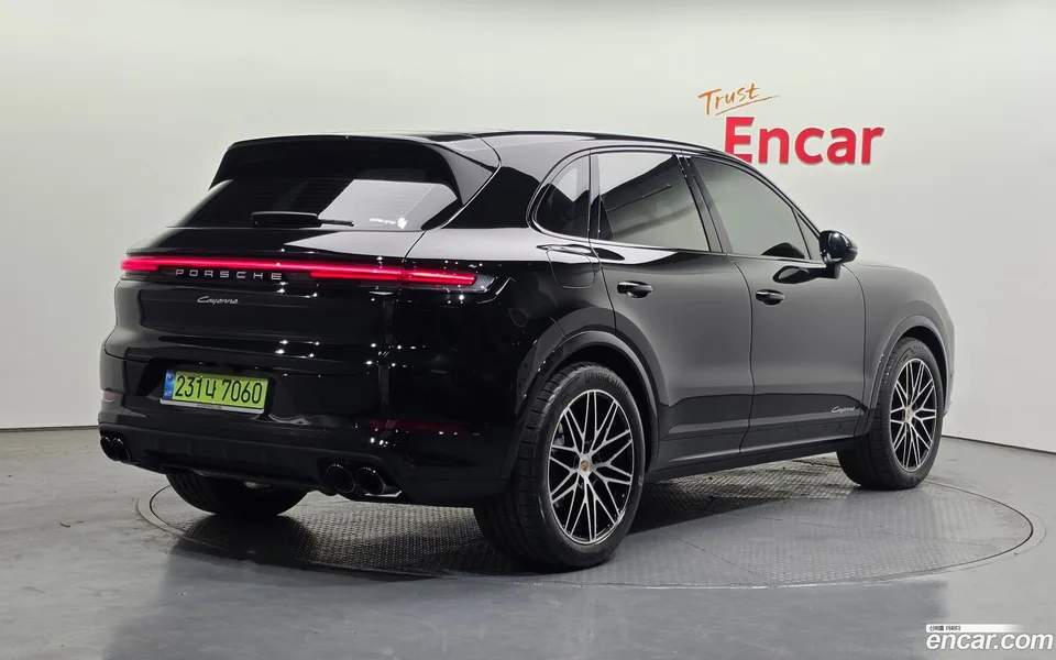 Porsche Cayenne 3.0 2025 — миниатюра 2