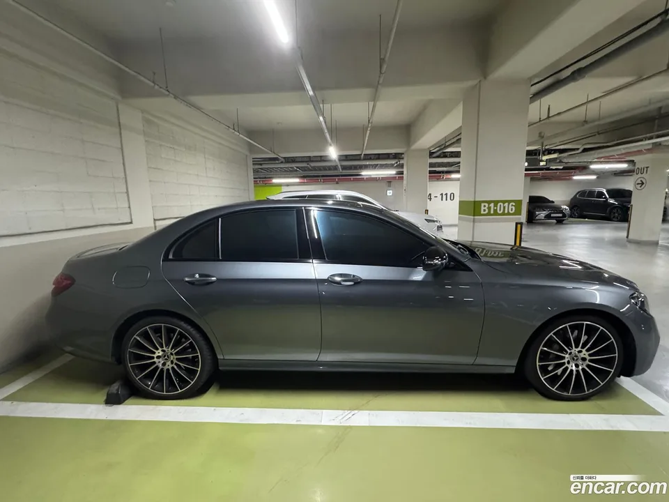 Mercedes-Benz E-Class E350 4MATIC AMG Line 2023 — миниатюра 3