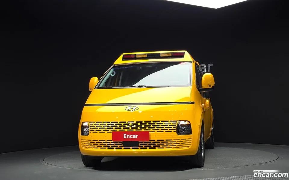 Hyundai Staria L3.5 2023 — миниатюра 3