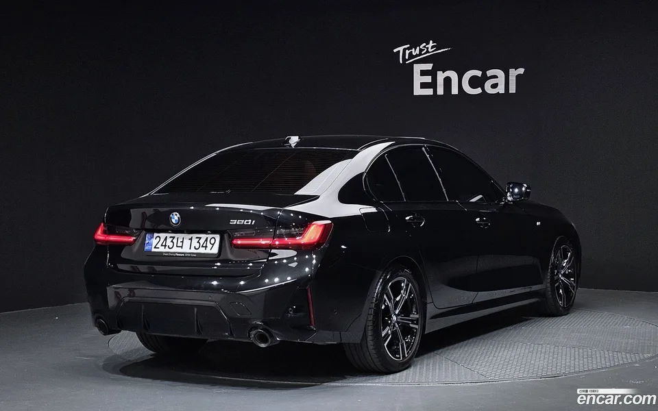 BMW 3 Series 320i M 2024 — миниатюра 2