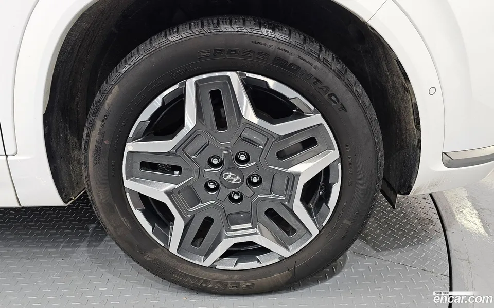 Hyundai Santa Fe HEV 1.6 2WD 2023 — миниатюра 5