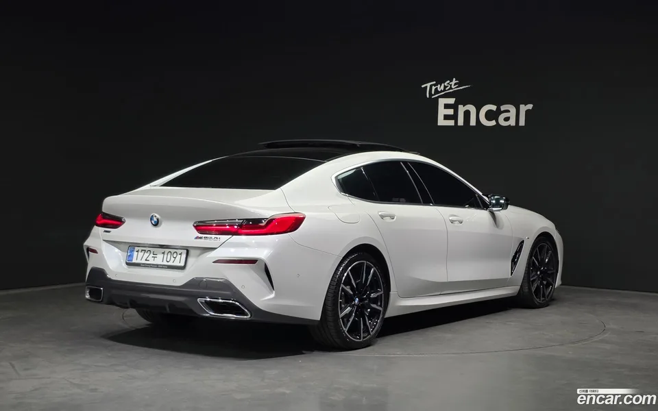 BMW 8 Series M850i xDrive 2023 — миниатюра 2