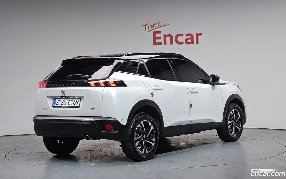 Peugeot 2008 1.5 BlueHDi GT 2023 — миниатюра 2