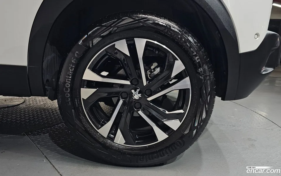 Peugeot 2008 1.5 BlueHDi GT 2023 — миниатюра 5