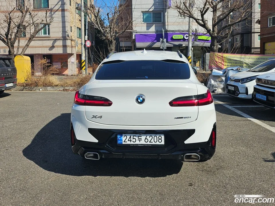 BMW X4 xDrive20i M 2023 — миниатюра 4