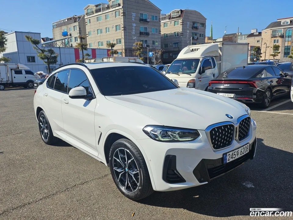 BMW X4 xDrive20i M 2023 — миниатюра 5