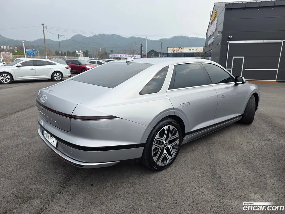 Hyundai Grandeur 2.5 2WD 2023 — миниатюра 2