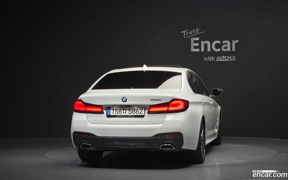 BMW 5 Series 520i M 2022 — миниатюра 4