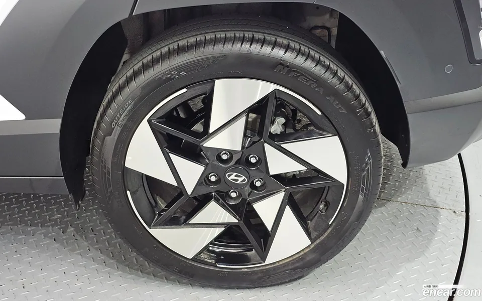 Hyundai Kona 1.6 2WD 2024 — миниатюра 5