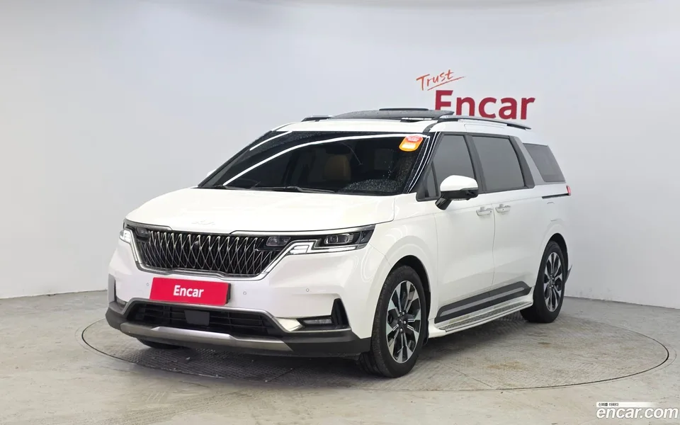 Kia Carnival 7 2023 — фото 1, купить с доставкой в Москву